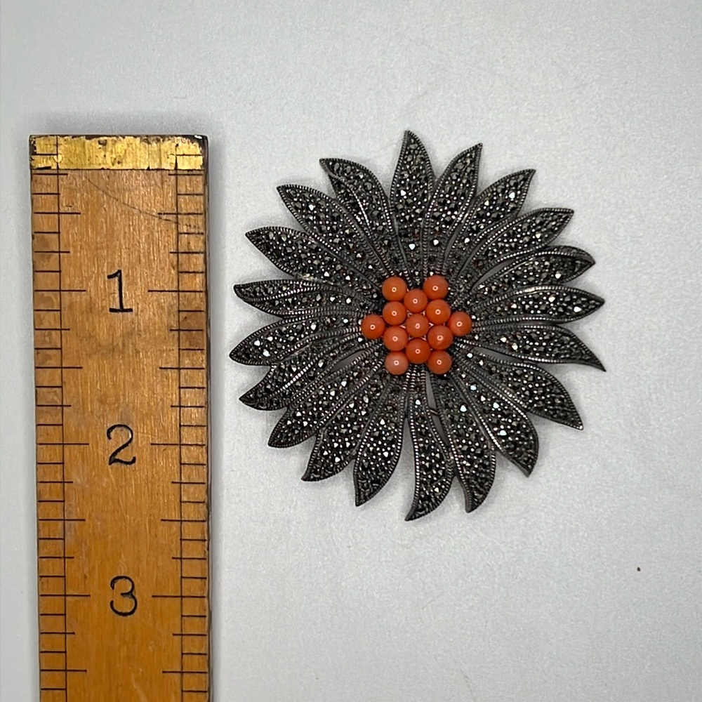Judith Jack vintage sterling, Marquisate, & coral toned beaded brooch!
